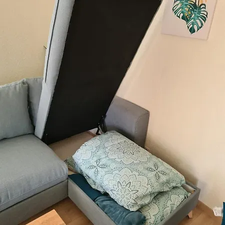 By Hardt * Μυλούζη